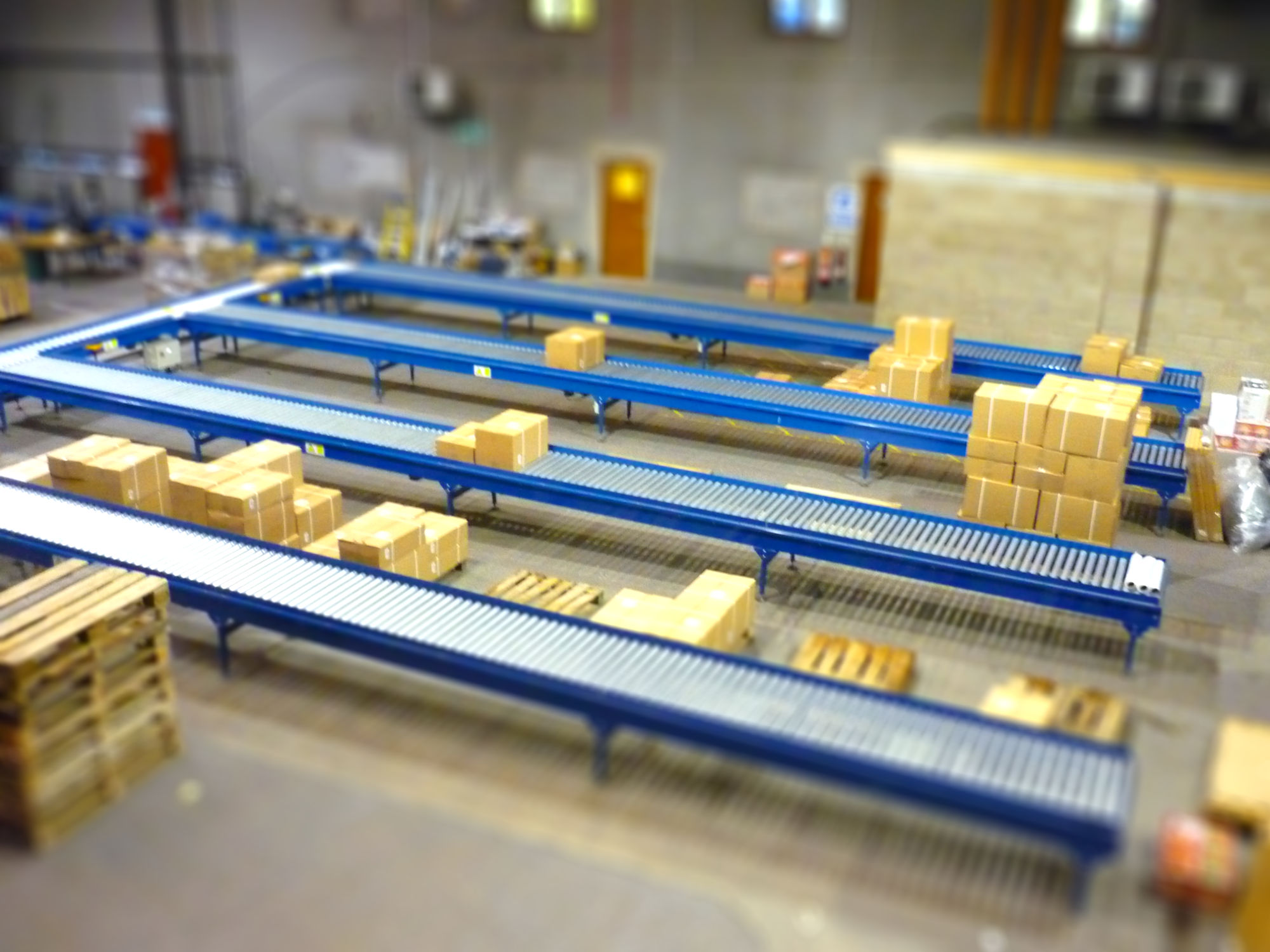 輥筒輸送線現(xiàn)場(chǎng)設(shè)計(jì)，輥筒流水線廠家